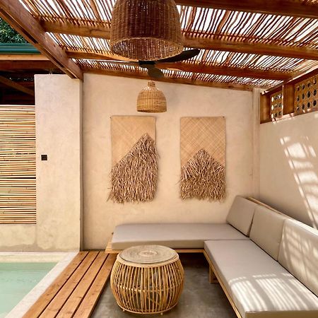Elegant Villa With Private Pool Эль-Нидо Экстерьер фото